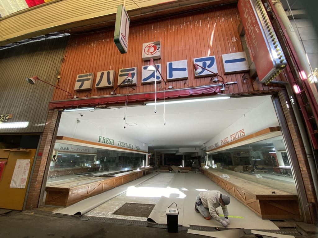 改装中の店内のようす