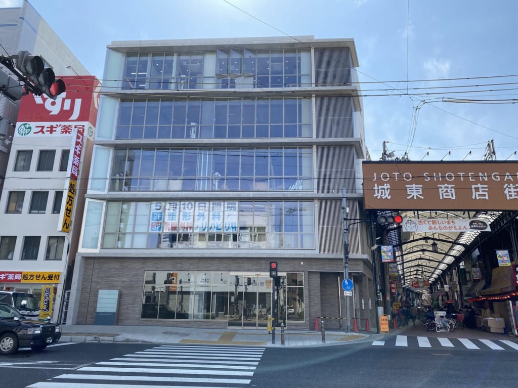 【大阪市城東区】城東商店街入口の医療ビル『メディカルアベニュー城東』の外観が完成、５月10日（月）にオープンするようです。