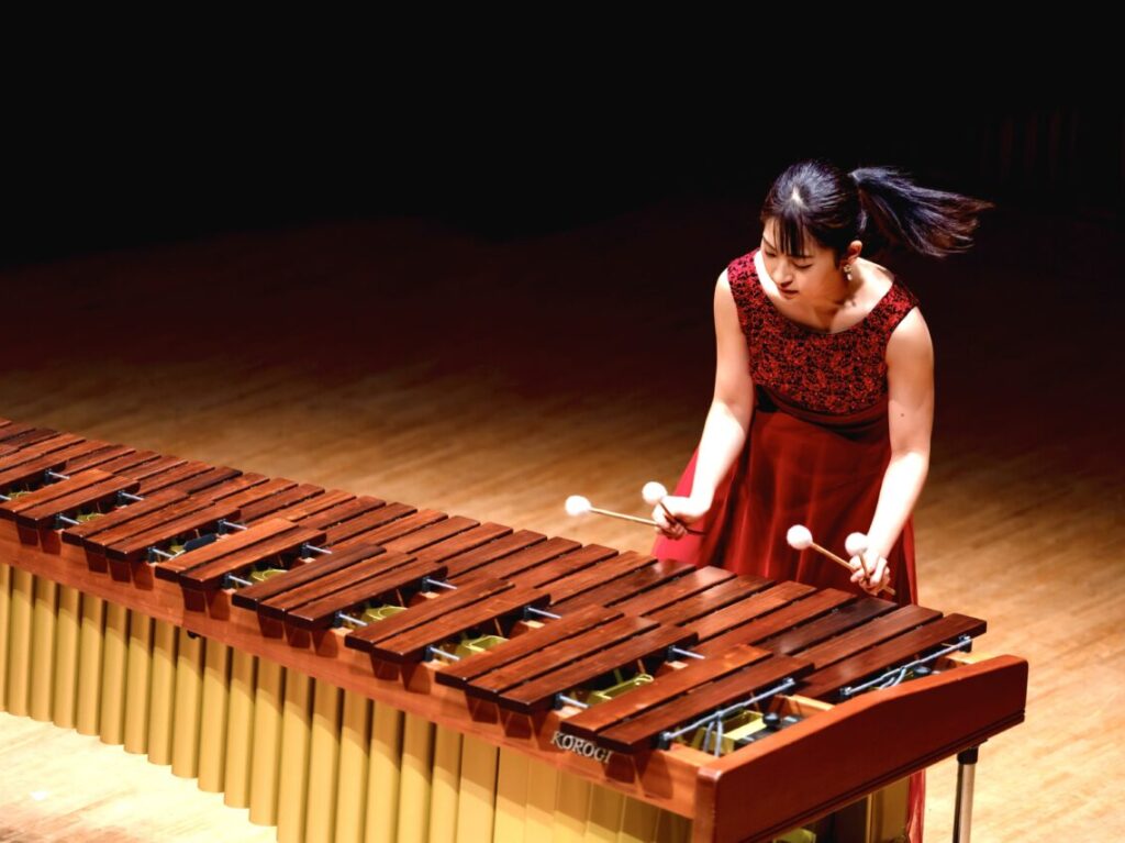 マリンバの演奏