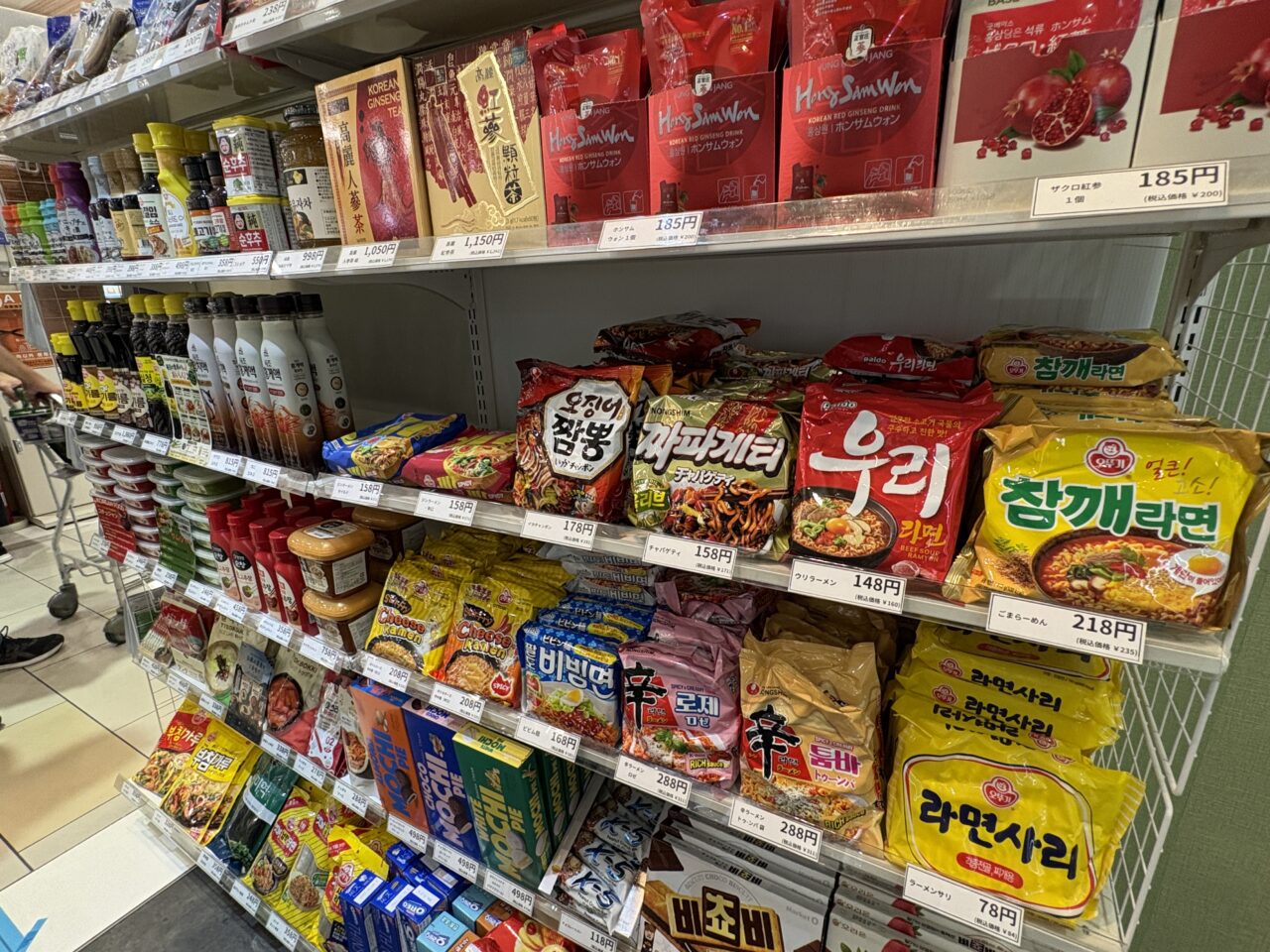 インスタント食品など